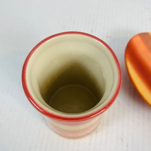 Wamsutta Horizons Hand Painted Bath Accessories Ceramic Soap Dish & Tumbler - Picture 2 of 11